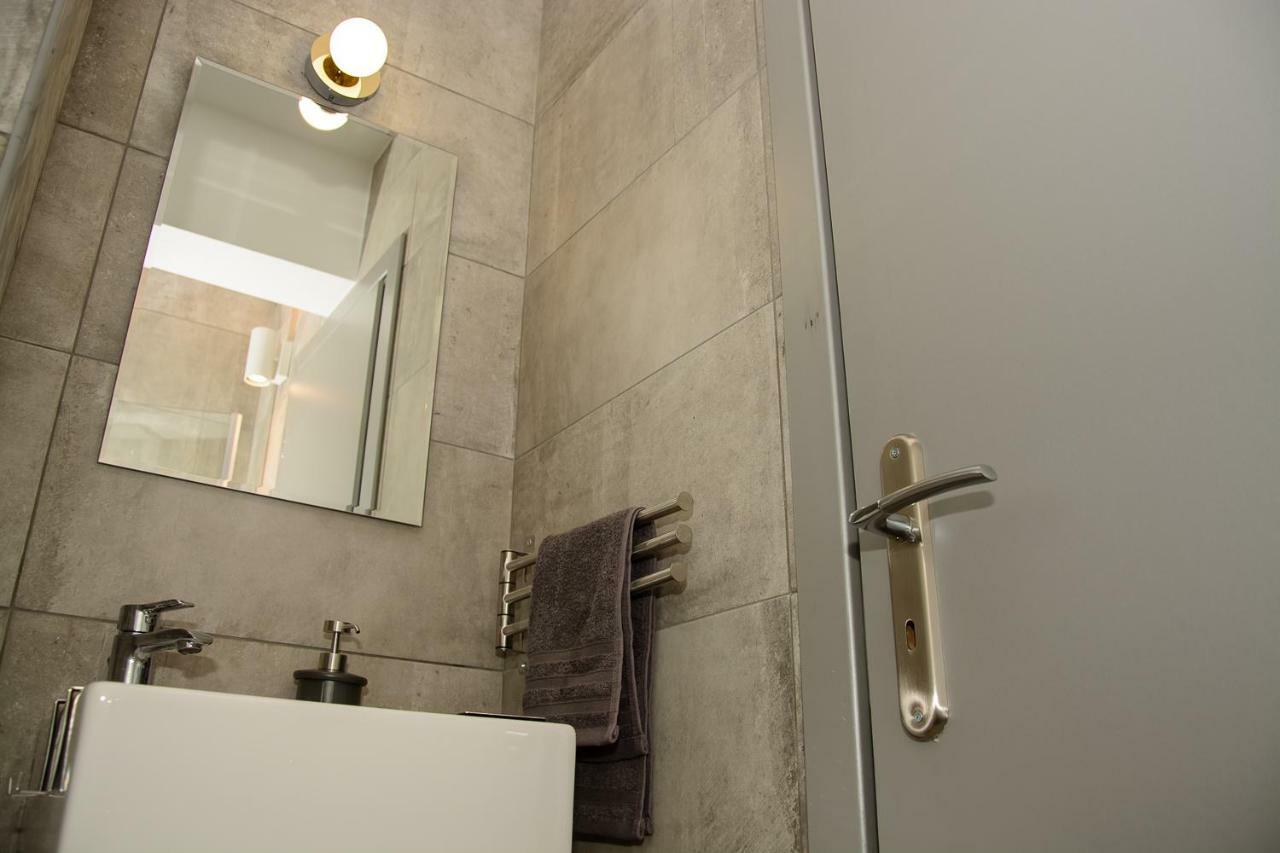 Comfy Brand New Apt Near Acropolis Museum Athens Ngoại thất bức ảnh